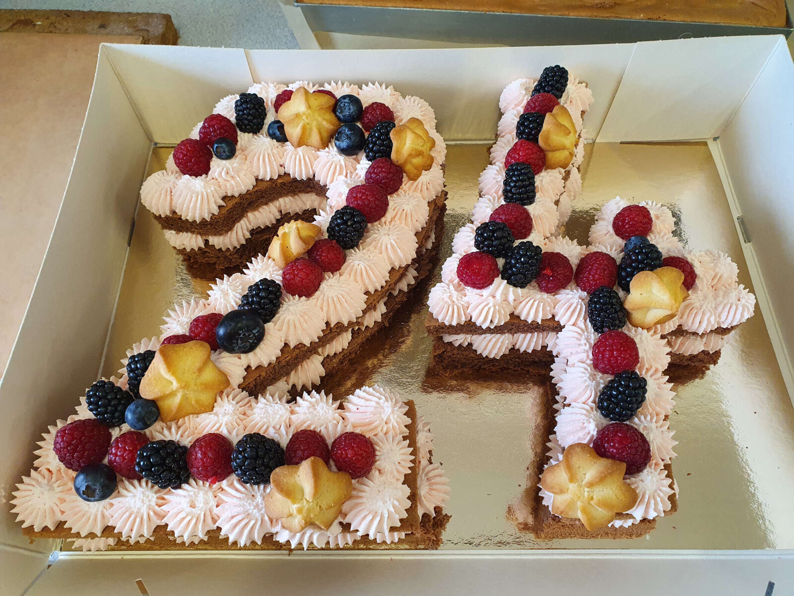 Number Torte 24. Geburtstag von Tortenfee Carmen Rainer